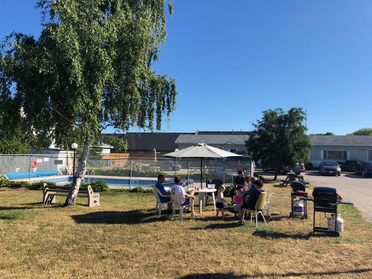 Kincardinite Motel Ripley Kültér fotó